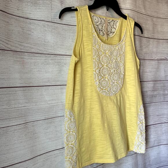 Mystree Yellow Tank Top with Crochet Detail Scoop Neckline Size Medium - Picture 11 of 11